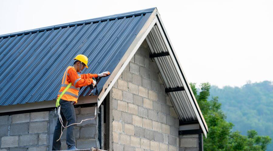 Expert Emergency Roof Repairs services in Alsip, IL
